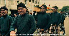 Hasil Bumi dan Produk UMKM Jadi Persembahan “Glondhong Pengarem-arem” Kalurahan Tepus